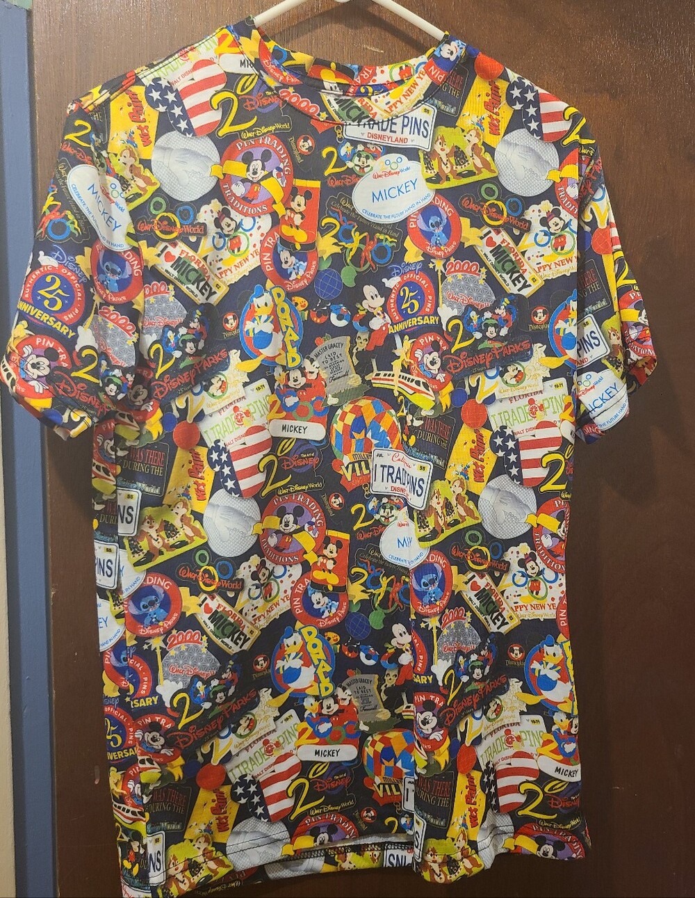 Disney Pin Trading Shirt, Size S, New, please review photos for more details.